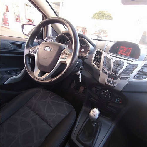 Ford Fiesta Kinectic Titanium