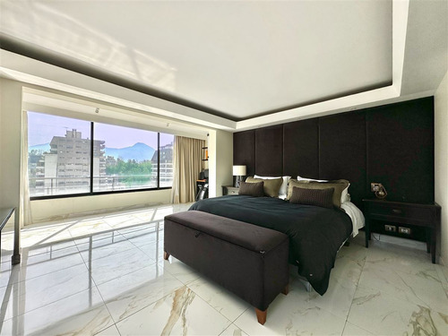 Remodelado: Barrio El Golf / Isidora Goyenechea