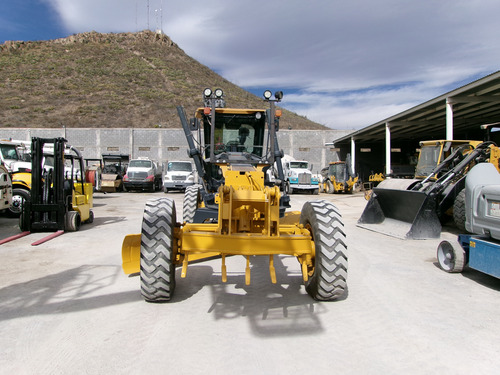 Motoconformadora John Deere 670d Año 2009 Recien Importada