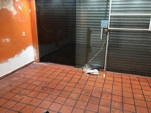 Imagen 3 de 13 de Casa - Ituzaingó Norte Sobre Av. Venta 4 Ambientes Con Local A La Calle