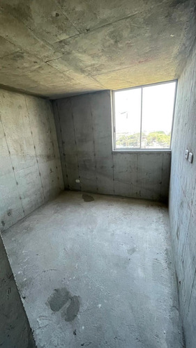 Imagen 7 de 11 de Apartamento En Obra Gris Para Completar Y Estrenar. Ganga.
