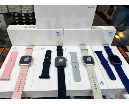 Reloj Smartwatch S28 Pro para deportes y bienestar en la pulsera, color plateado