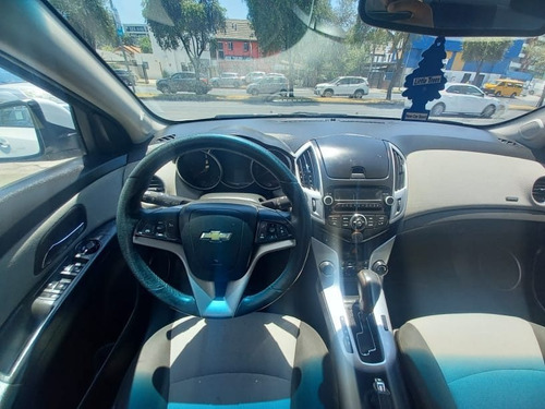 Imagen 12 de 14 de Chevrolet Cruze Ii Hb Ls 1.8 Aut 2013