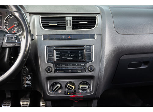 Volkswagen Fox 1.6 MI HIGHLINE 8V FLEX 4P MANUAL