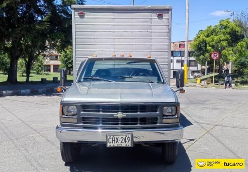 Furgon Chevrolet Cheyenne 3.500