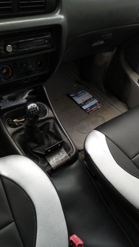 Imagen 2 de 4 de Mazda B2200 Doblé Cabina