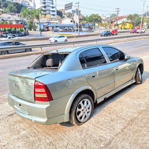 Peças Avulsas Astra Sedan Tid Moldura Banco Motor Caixa F17 (Usado)