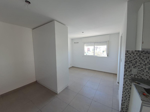 Imagen 3 de 8 de Monoambiente Con Terraza Exclusiva