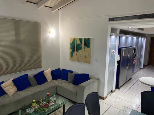 Imagen 4 de 11 de En Venta Hermosa Villa Con Canal