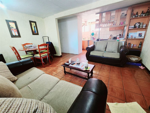 Departamento En Venta De 2 Dorm. En Maipú
