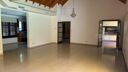 Casa  En Venta En San Patricio, Moreno, G.b.a. Zona Oeste