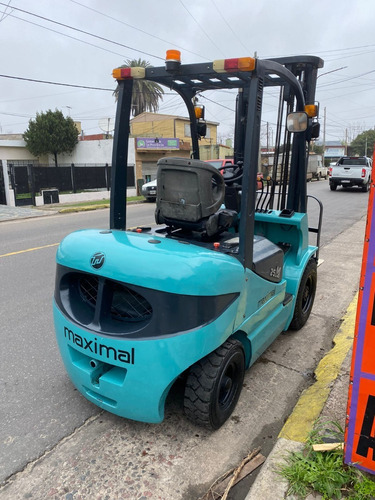 Imagen 10 de 13 de Autoelevador Maximal 2,5 Tn Tt Con Desplazador Diesel
