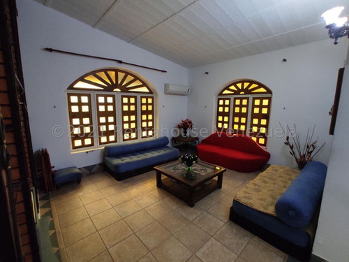 Casa En Venta Sector Las Mayas El Limon Rah 25-14545 Meglisf