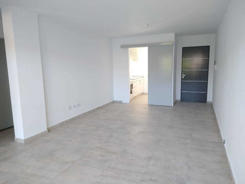 Imagen 4 de 6 de Departamento De 2 Dormitorios En Venta - Barrio San Vicente