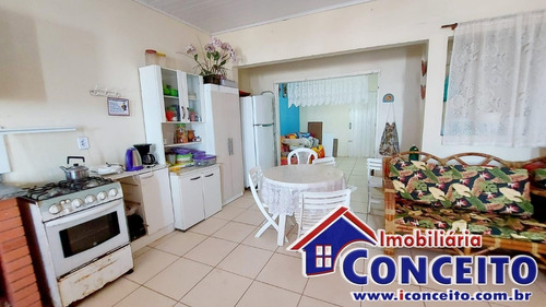 Imagem 14 de 30 de C267 - Excelente Residência A 50 Metros Do Mar Localizada Em Mariluz