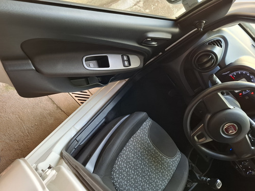 Fiat Uno 1.0 Attractive Flex 5p