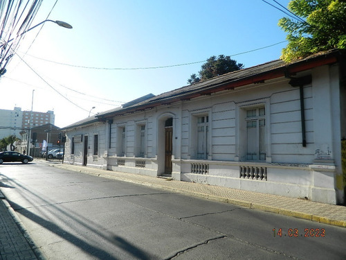 Céntrica Propiedad 690mt2