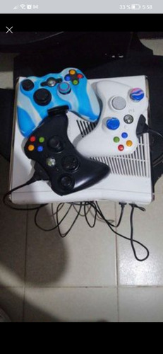 Xbox 360 Slim Blanca, Controles Y Juegos