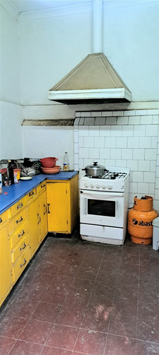 Casa En Venta De 6 Dorm. En Ñuñoa