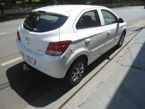 Chevrolet Onix Hatch 1.0 4p Flex Lt