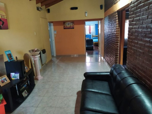 Imagen 5 de 22 de Venta De Casa De 3 Dormitorios En Los Hornos, La P