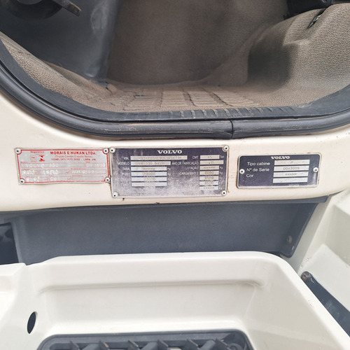 Volvo Bitruck Vm330 Ano 2013 Equipado Com Carroceria