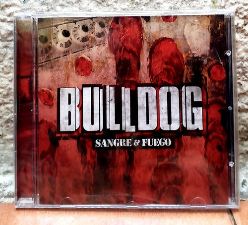 Bulldog (sangre...) Attaque77,  Flema, Ramones, 2 Minutos.