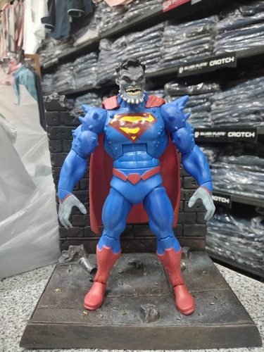 Dc Multiverse Superman Doomed, New 52!!!! (Usado)