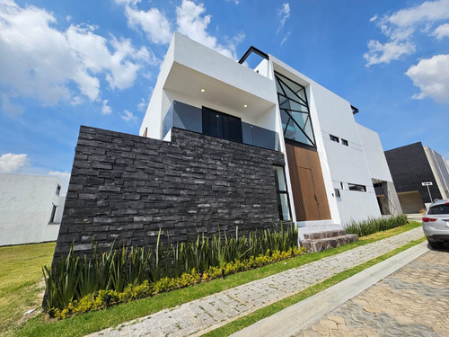 Casa En Venta Lomas De Angelopolis 2 Parque Lisboa Con Cancha De Paddle