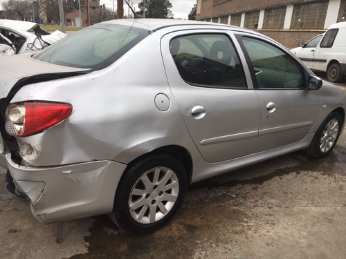 Imagen 12 de 15 de Peugeot 207 Compact Xt