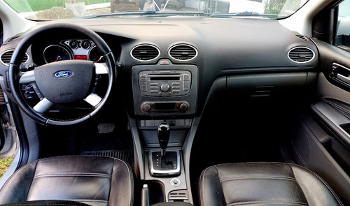 Ford Focus 2 2.0 Ghia At