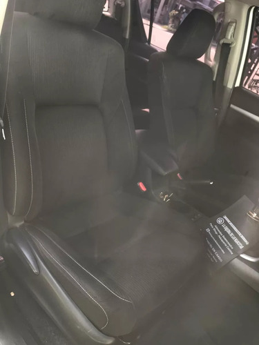 Imagen 15 de 24 de Toyota Hilux 2.8 Cd Srv 177cv 4x4 Mt2017