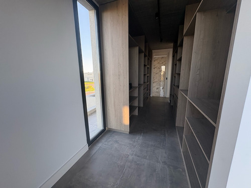 Casa En Alquiler Con Amarras - El Naudir
