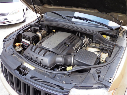 Imagen 9 de 10 de Jeep Grand Cherokee Laredo 2011 4x2 Automático