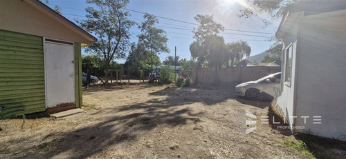 Venta De Sitio De 1.624 M2, Con 2 Casas Y Una Cabaña - Olmué