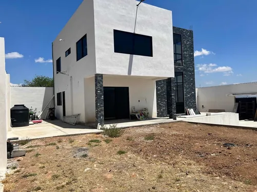 Casa Grande Tipo Minimalista