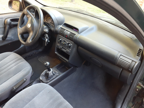 Chevrolet Corsa 1.6 Gl Aa Dh