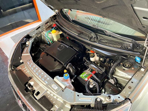 Imagem 7 de 10 de Fiat Grand Siena Essence Dualogic 1.6 16v Flex 2017