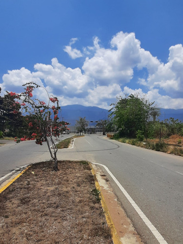Imagen 10 de 11 de Terreno Frente Hiper Central De Guatire