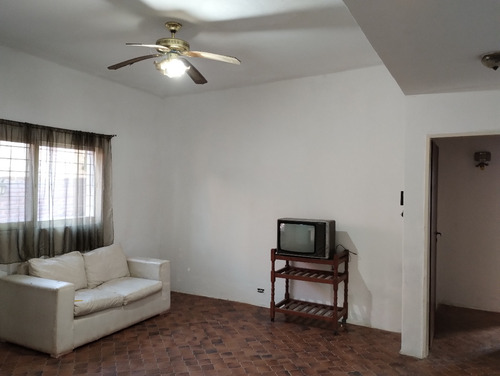 Casa Con Monoambiente A Reciclar Sobre Ruta En Nono