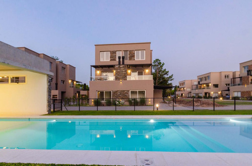 Departamento De 2 Ambiente En Green Village Pilar | Vco Propiedades