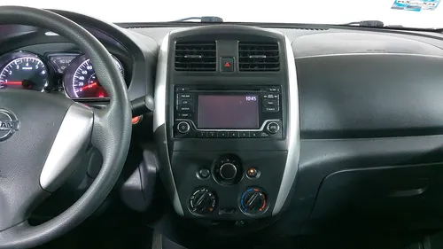 Nissan Versa 1.6 Advance