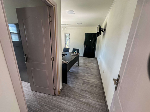 Venta Casa 3 Dormitorios, Piscina Climatizada, Chacra Del Pinar Punta Del Este