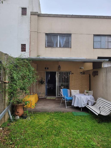 Duplex En Venta En Ituzaingo Norte