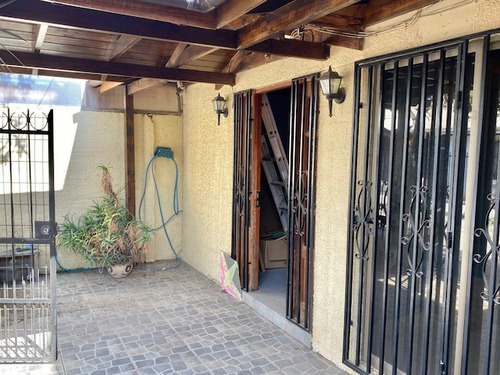 Se Vende Casa De Dos Pisos Villa Don Dario En San Fernando