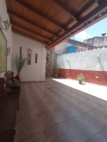 Casa Tipo Tonwhouse En Venta En La Macarena