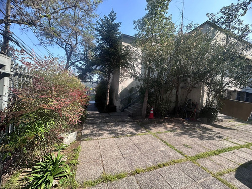 Local Comercial 923mts2 / Av. Andrés Bello & Av. Los Leones