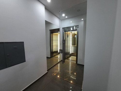 Venta De Departamentos 2 Y 3 Ambientes En Excelente Zona De Wilde.
