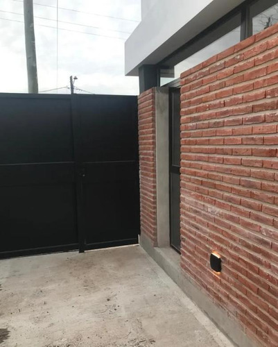 Duplex Venta -2 Dormitorios Y Cochera -estrenar -240 Mts 2 - Barrio Gambier