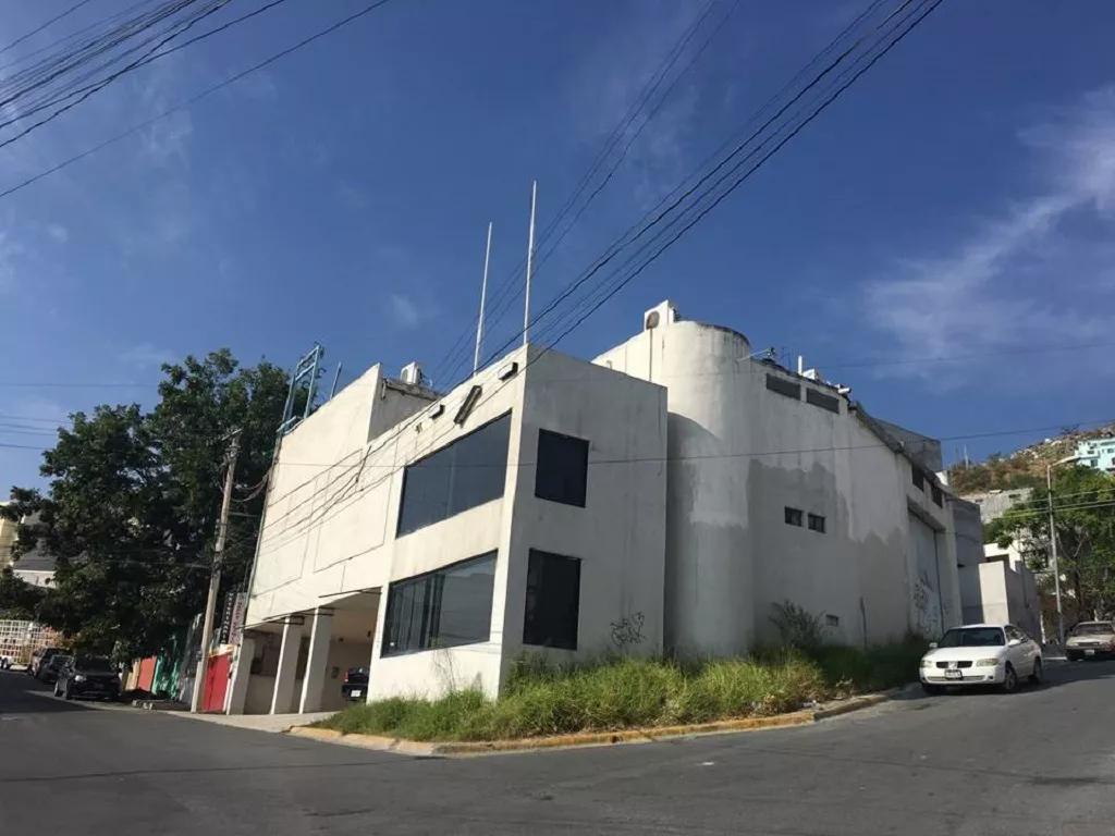 Edificio / Planta Industrial Y Bodega